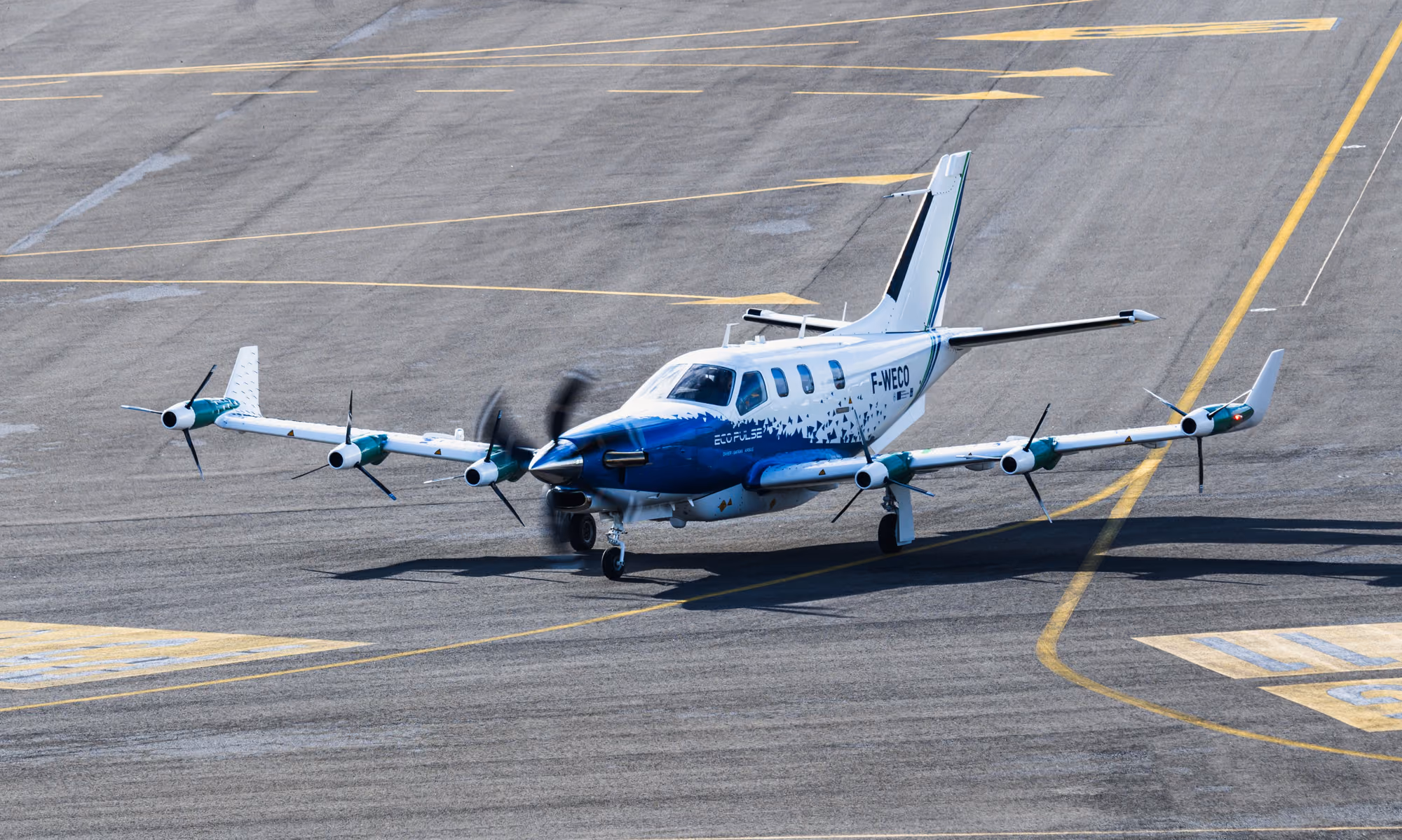 EcoPulse on runway